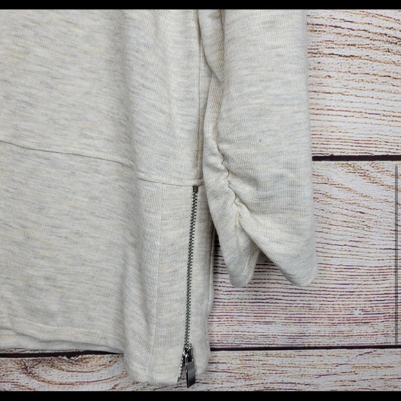 Apt. 9 Oatmeal Heather V-Neck Tunic XL - Picture 4 of 6